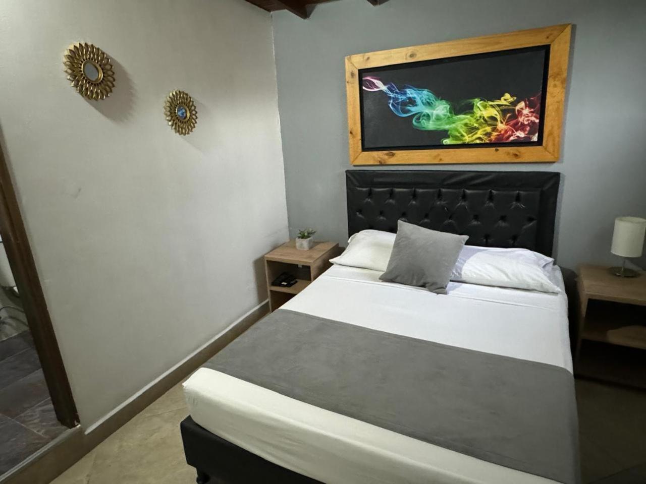 Hotel Gemas San Joaquin 1 Medellín Exterior foto