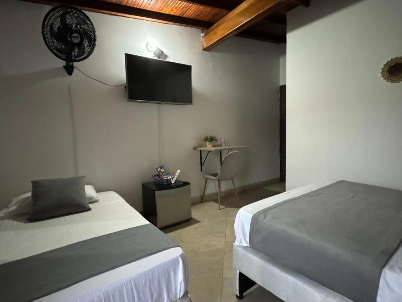 Hotel Gemas San Joaquin 1 Medellín Exterior foto